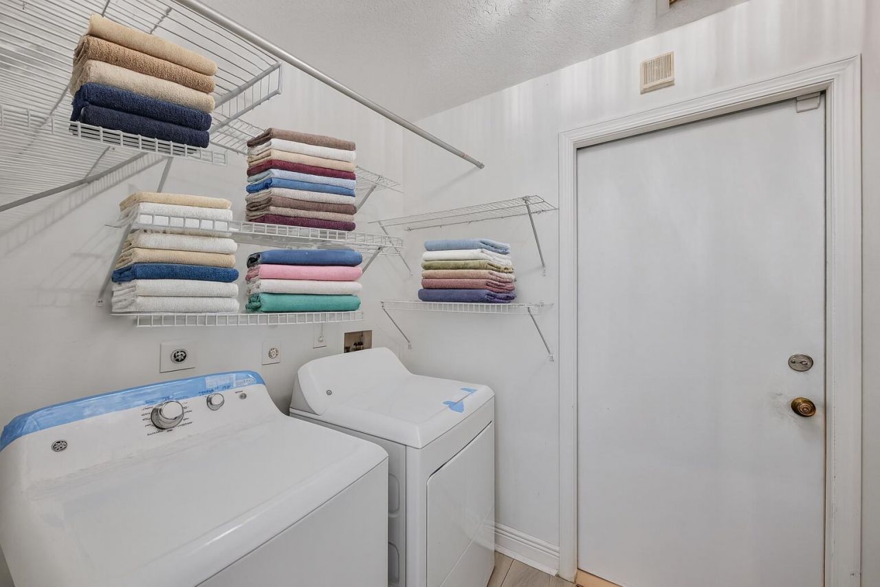8671 155th Place N, Palm Beach Gardens, FL 33418 Photo