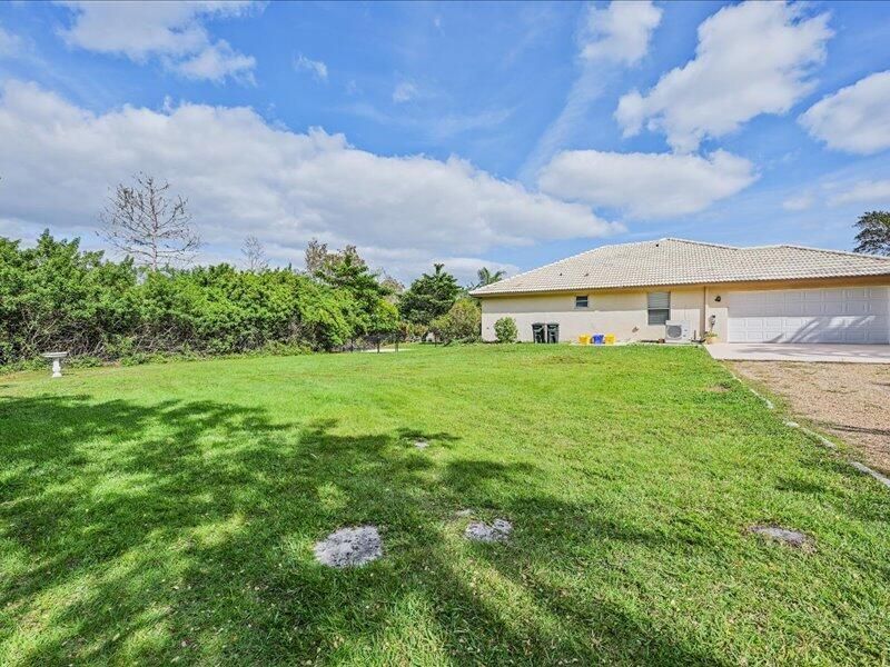 8671 155th Place N, Palm Beach Gardens, FL 33418 Photo