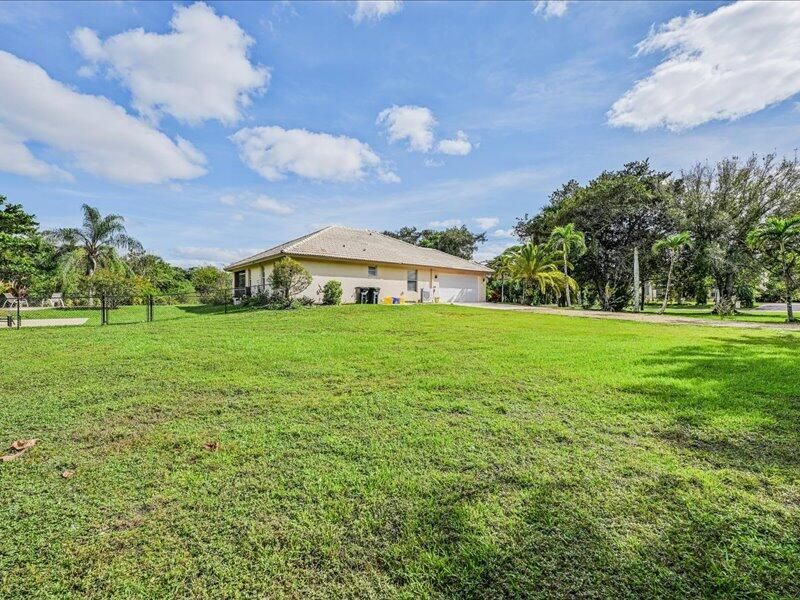 8671 155th Place N, Palm Beach Gardens, FL 33418 Photo