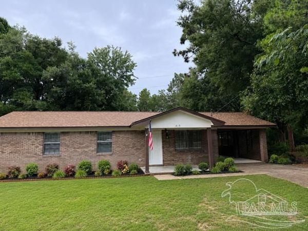 215 Aza Pl, Crestview, FL 32539