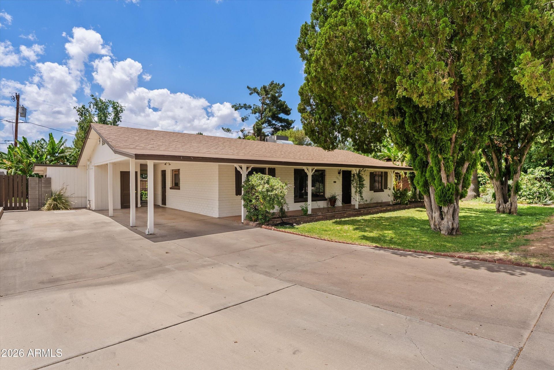 3827 E Weldon Avenue, Phoenix, AZ 85018 Main Photo