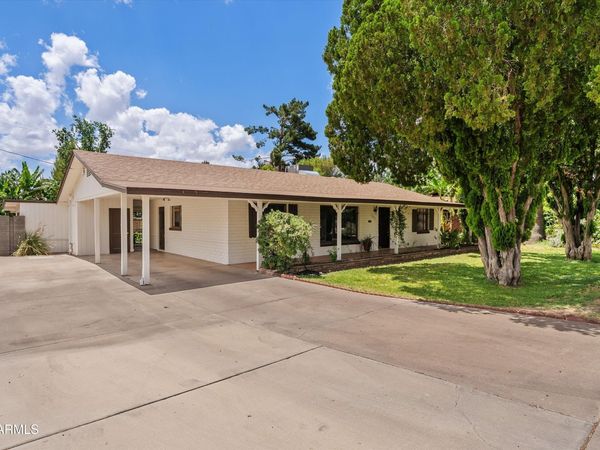 3827 E WELDON Avenue, Phoenix, AZ 85018