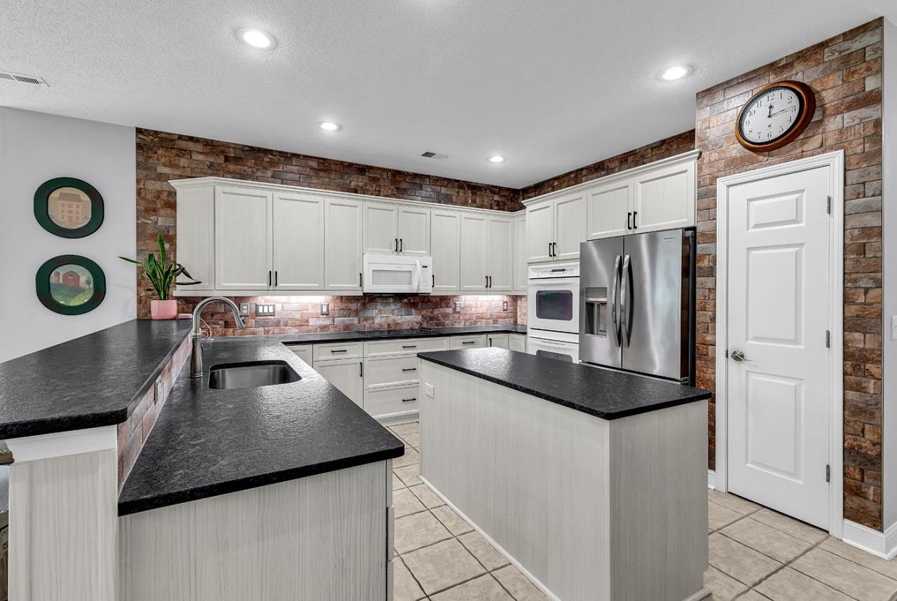 4201 Pointer Ct. Photo 18