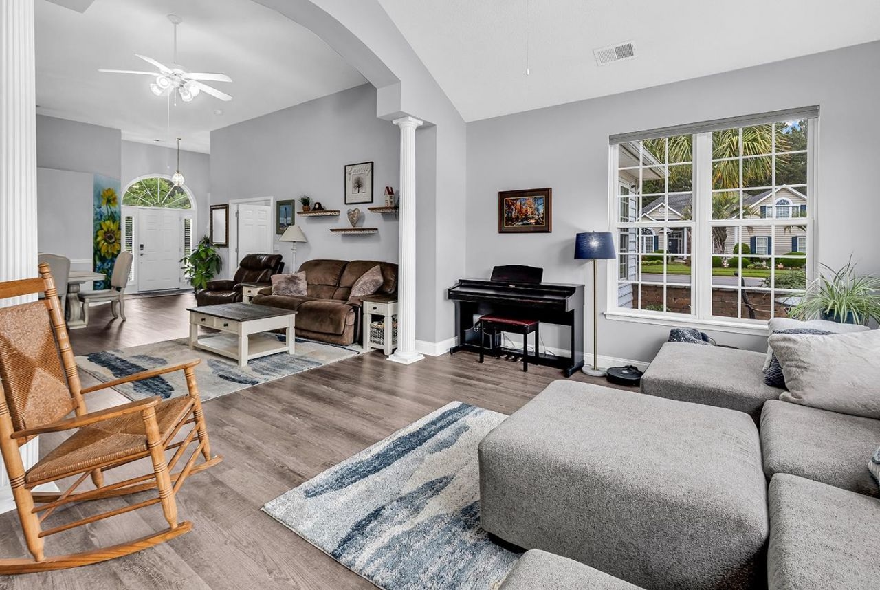 4201 Pointer Ct. Photo 9