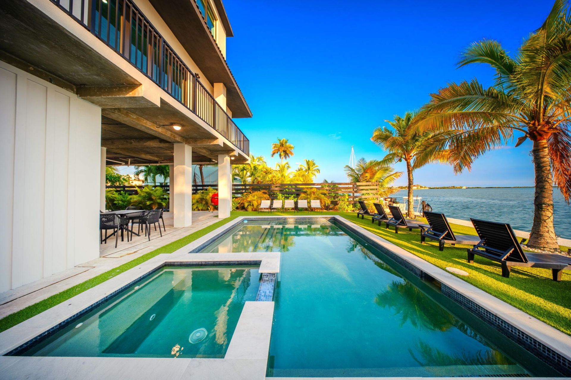 270 E Caribbean Drive, Summerland Key, FL 33042 Photo