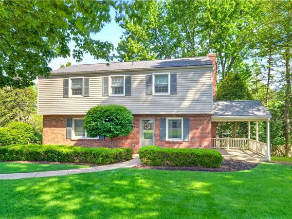 2545 Matterhorn Dr, Wexford, PA 15090