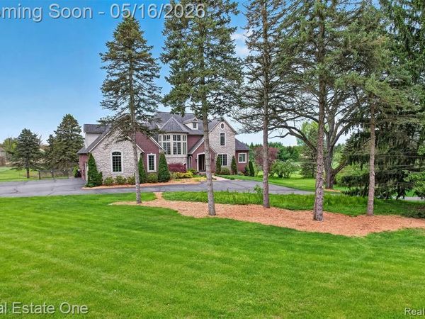 60675 Pontiac Trail, Lyon Twp, MI 48165