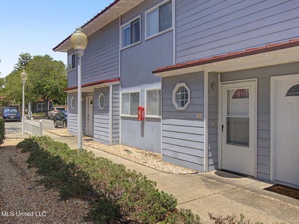 1664 Beach Boulevard, Biloxi, MS 39531