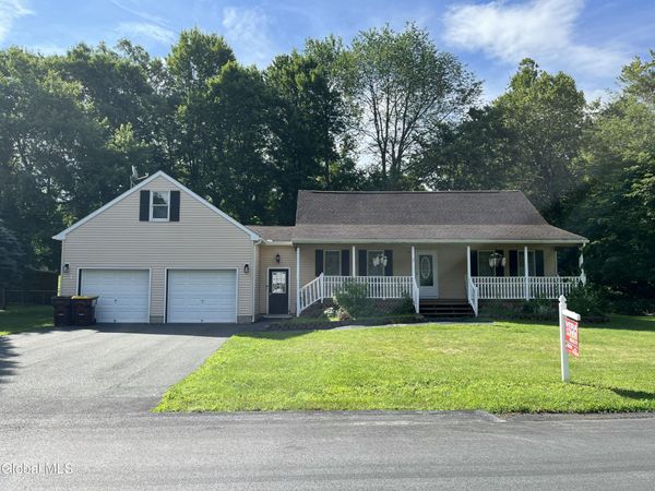 1686 Julianne Drive, Castleton, NY 12033