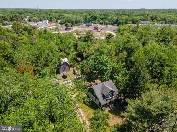 6 EVERGREEN DRIVE , JACKSON, NJ 08527