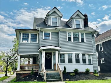 3326 EAST OVERLOOK Road, Cleveland Heights, OH 44118