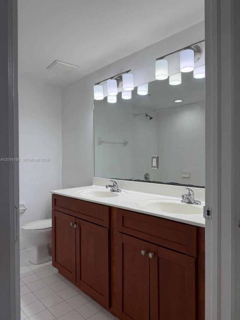36 NW 6th Ave, Unit 1108, Miami, FL 33128 Photo