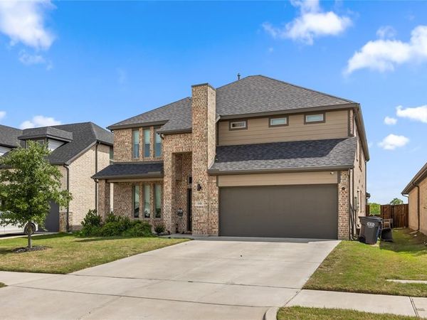 646 Olympic Way, Red Oak, TX 75154