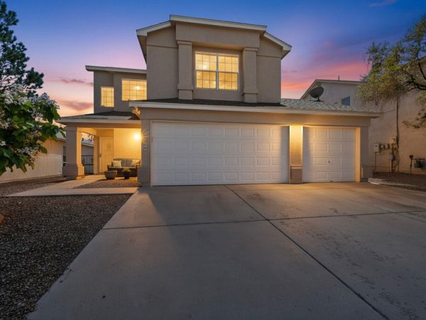 7612 Banyon Avenue NW, Albuquerque, NM 87114