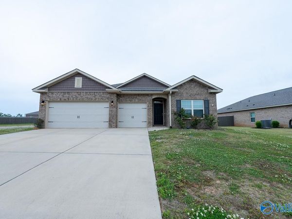 331 Jackson Point Circle, Huntsville, AL 35811