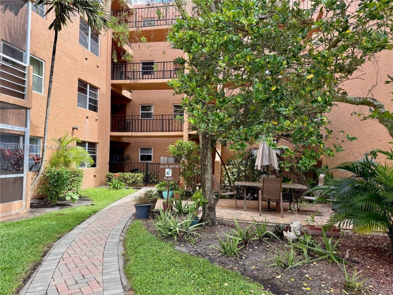 3048 E Sunrise Lakes Dr , Unit 220, Sunrise, FL 33322 Photo