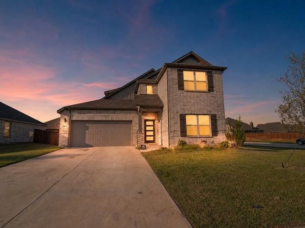 1345 Fox Glen Trail , Crowley, TX 76036