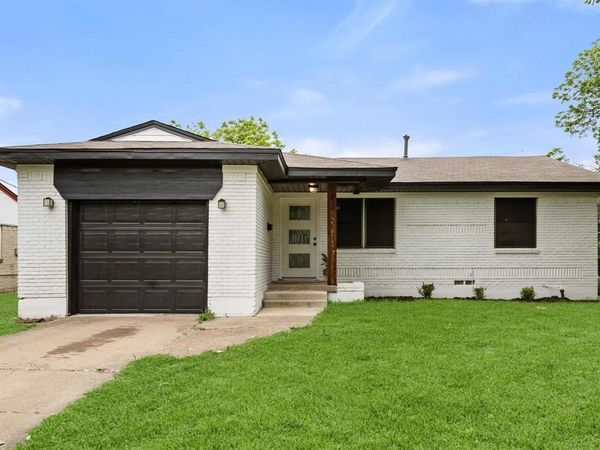 1710 Western Park Drive , Dallas, TX 75211