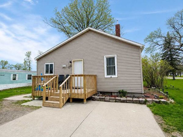 319 2nd Street N, Sauk Centre, MN 56378