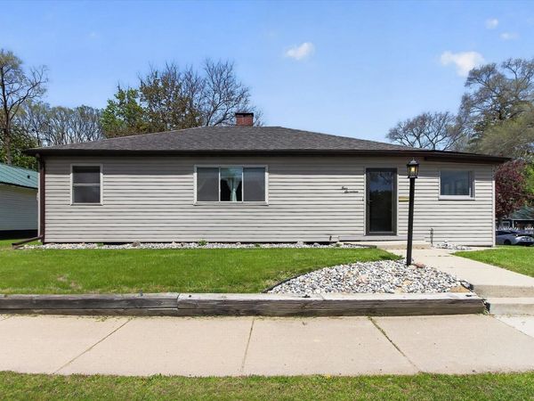 417 Washington Avenue, Alma, MI 48801