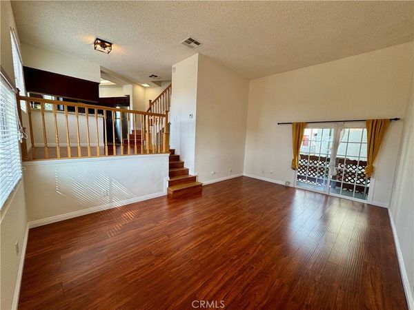 1523 Windsor Road, Unit 105B, Glendale, CA 91205