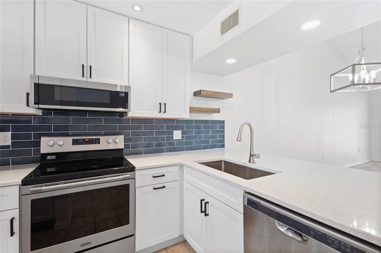 436 Cerromar Lane, Unit 478, Venice, FL 34293 Photo