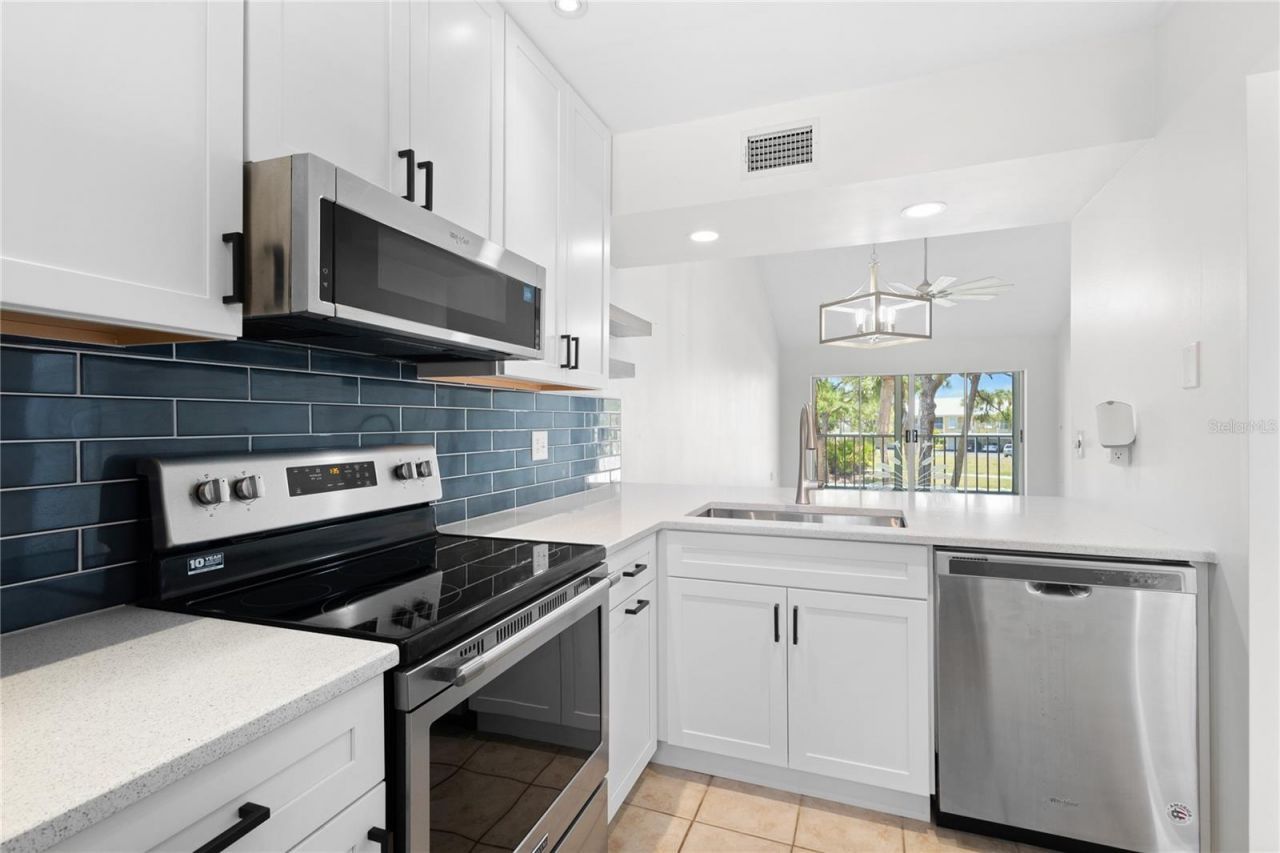 436 Cerromar Lane, Unit 478, Venice, FL 34293 Photo