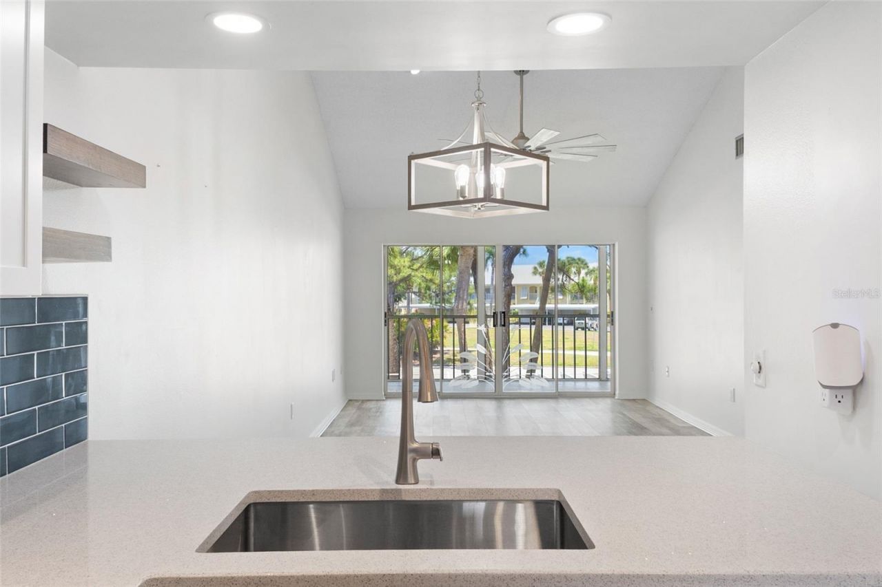 436 Cerromar Lane, Unit 478, Venice, FL 34293 Photo