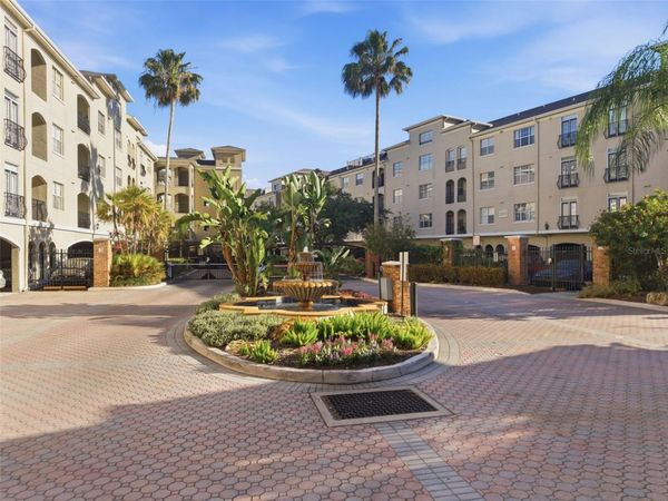 501 KNIGHTS RUN AVENUE , Unit 1332, TAMPA, FL 33602