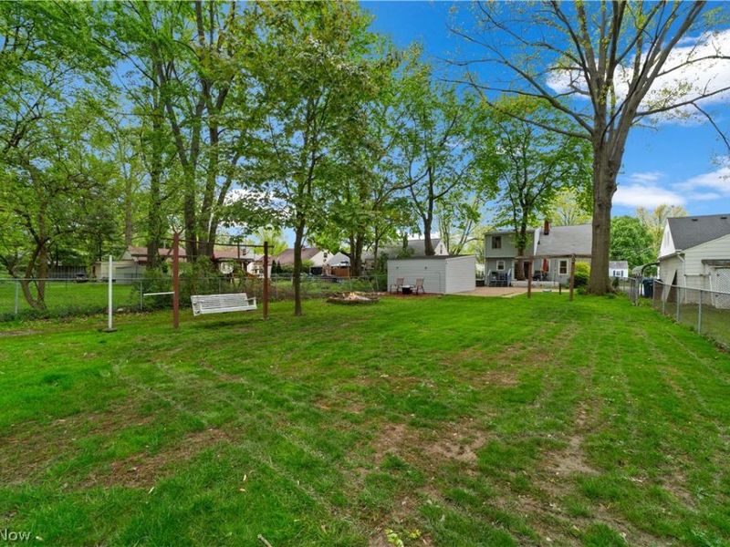 27840 Lincoln Road, Bay Village, OH 44140 Photo 8