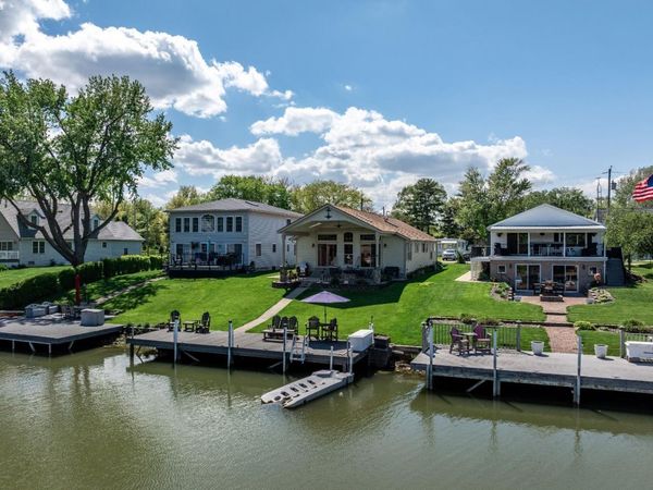 1385 N McCloy Avenue, Port Clinton, OH 43452