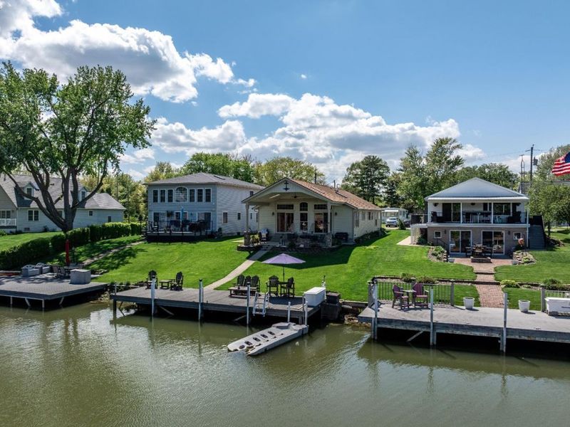 1385 N McCloy Avenue, Port Clinton, OH 43452 Photo 1