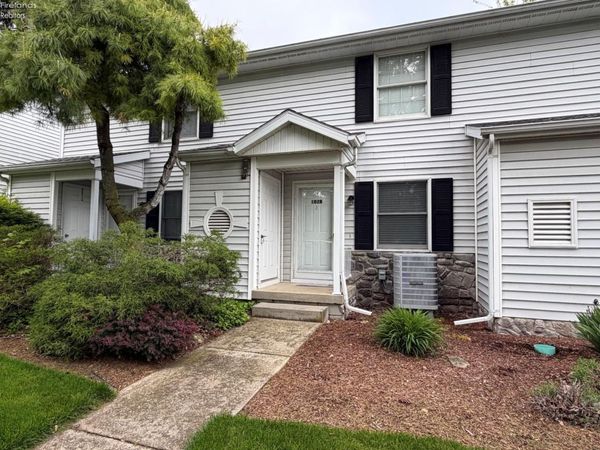 102 Landing Lane, Unit B, Marblehead, OH 43440