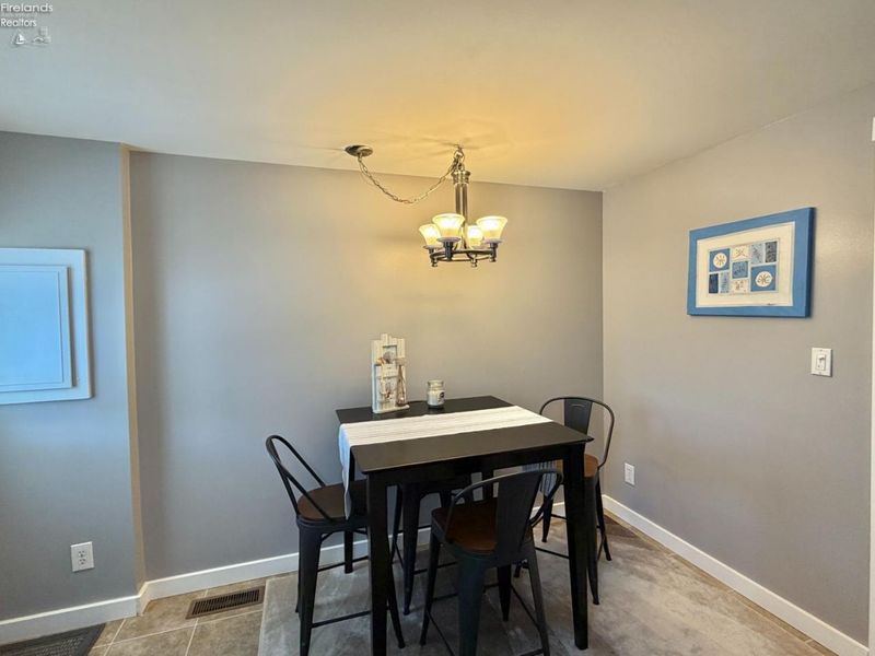 102 Landing Lane, Unit B, Marblehead, OH 43440 Photo 6