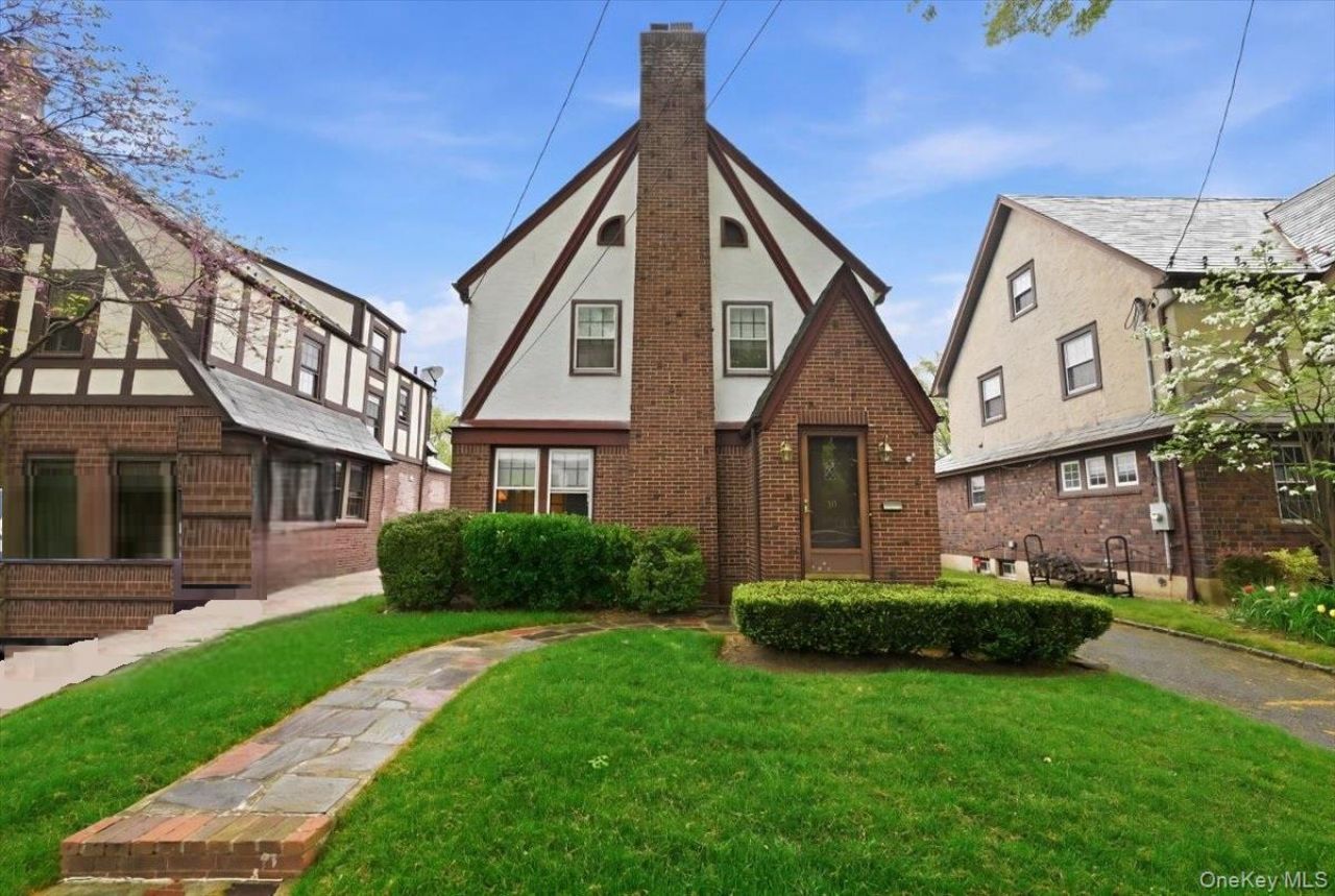 311 Carnation Avenue , Floral Park, NY 11001 Main Photo