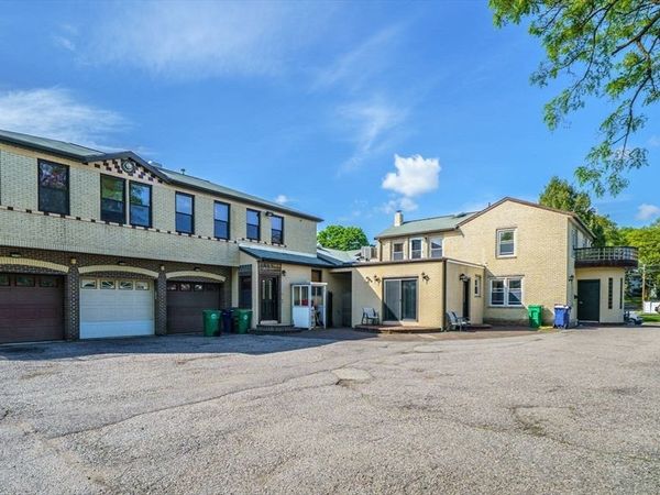 298 River St, Unit 298, Newton, MA 02465