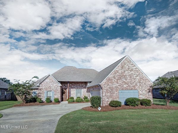 117 Sweetbriar Drive, Canton, MS 39046