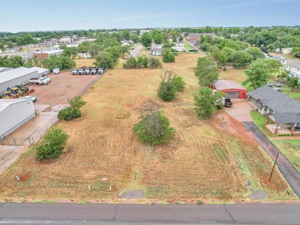529 E 3rd Street, Elk City, OK 73644