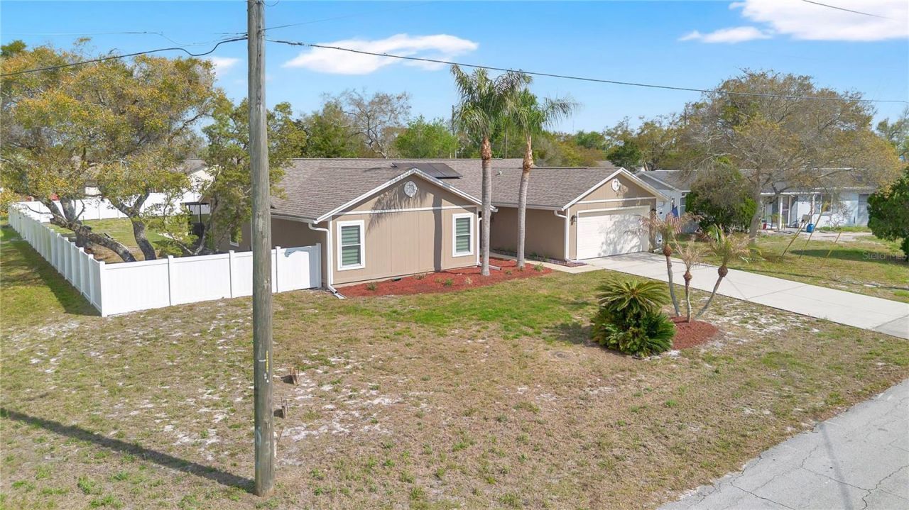 985 Hemingway Drive, Deltona, FL 32725 Photo