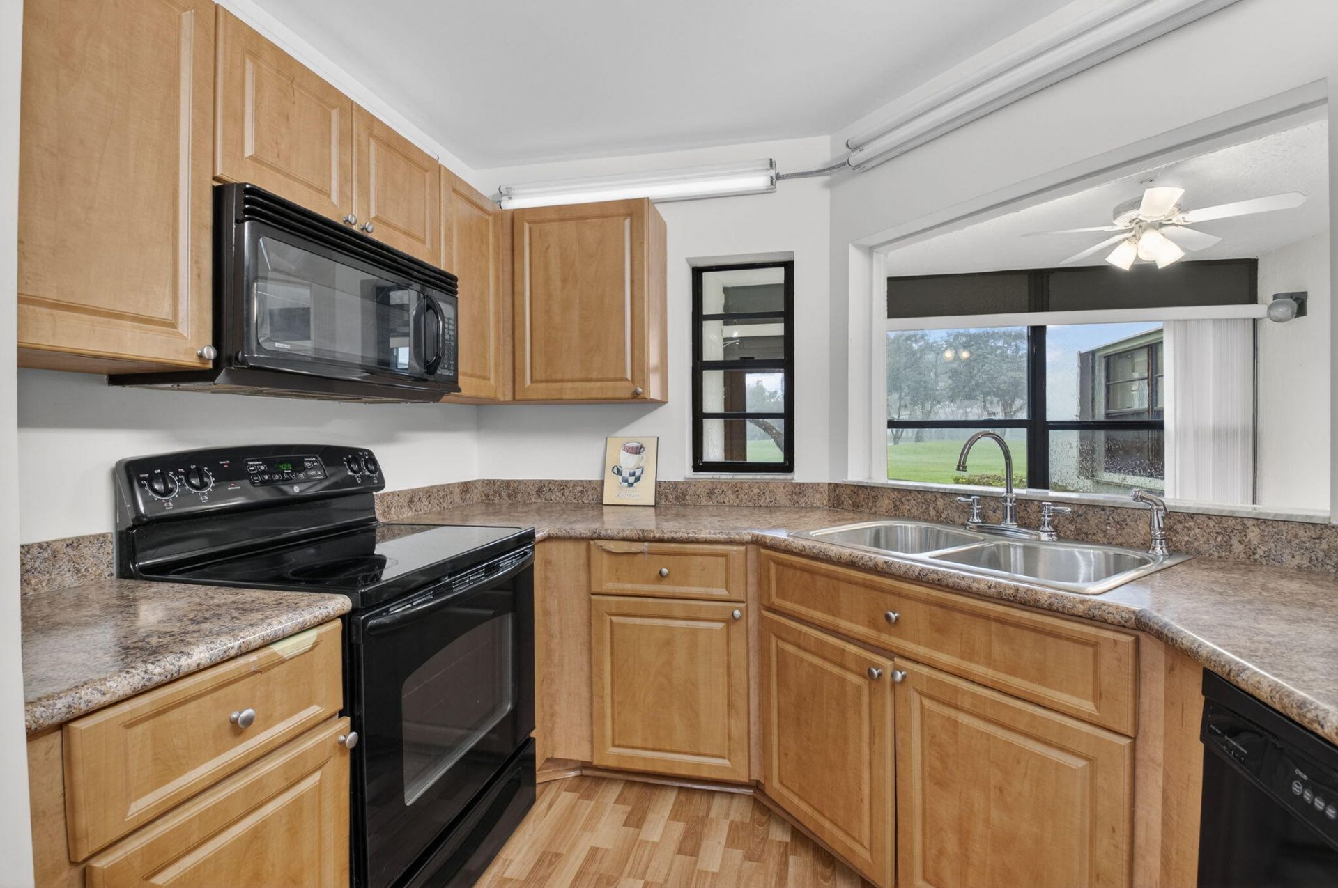6069 Parkwalk Drive, Boynton Beach, FL 33472 Photo