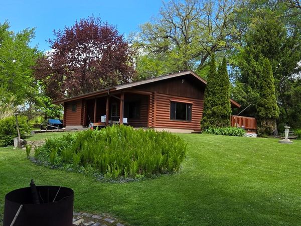 2112 Utica rd Road, Cambridge, WI 53523