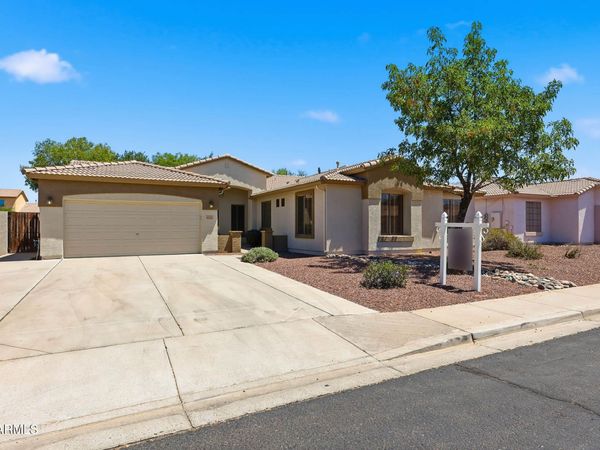 8216 W CROCUS Drive, Peoria, AZ 85381