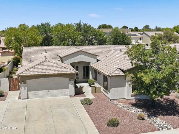 8216 W CROCUS Drive, Peoria, AZ 85381