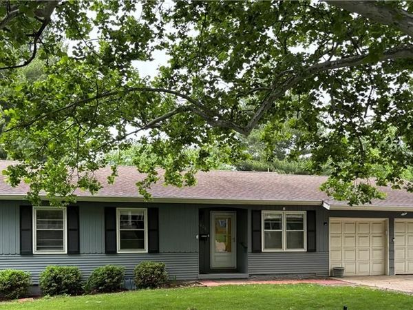 8806 Riley Street, Overland Park, KS 66212