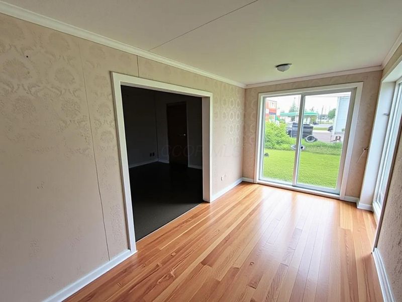 2215 Frank Road, Columbus, OH 43223 Photo 2