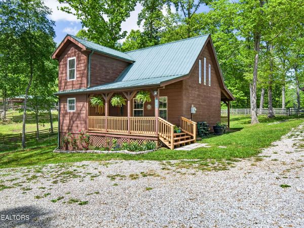 512 Spruce Creek Drive, Jamestown, TN 38556