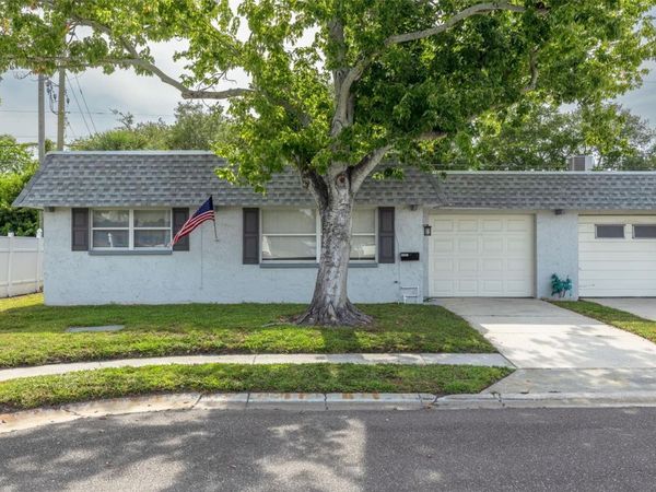 1401 CARA DRIVE , Unit 1401, LARGO, FL 33771