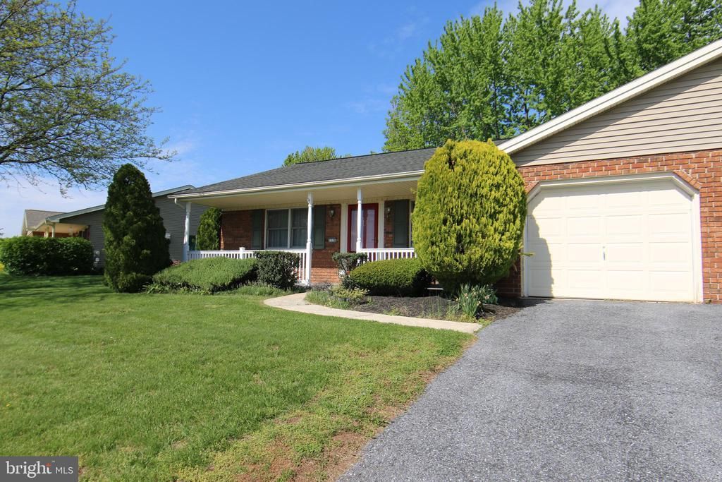 1370 WOODRIDGE DRIVE, MIDDLETOWN, PA 17057