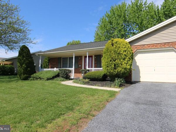 1370 WOODRIDGE DRIVE, MIDDLETOWN, PA 17057