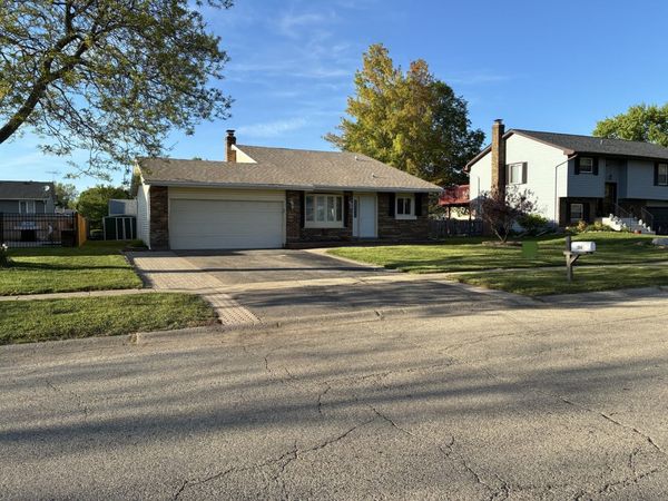 254 Terry Court , Woodstock, IL 60098